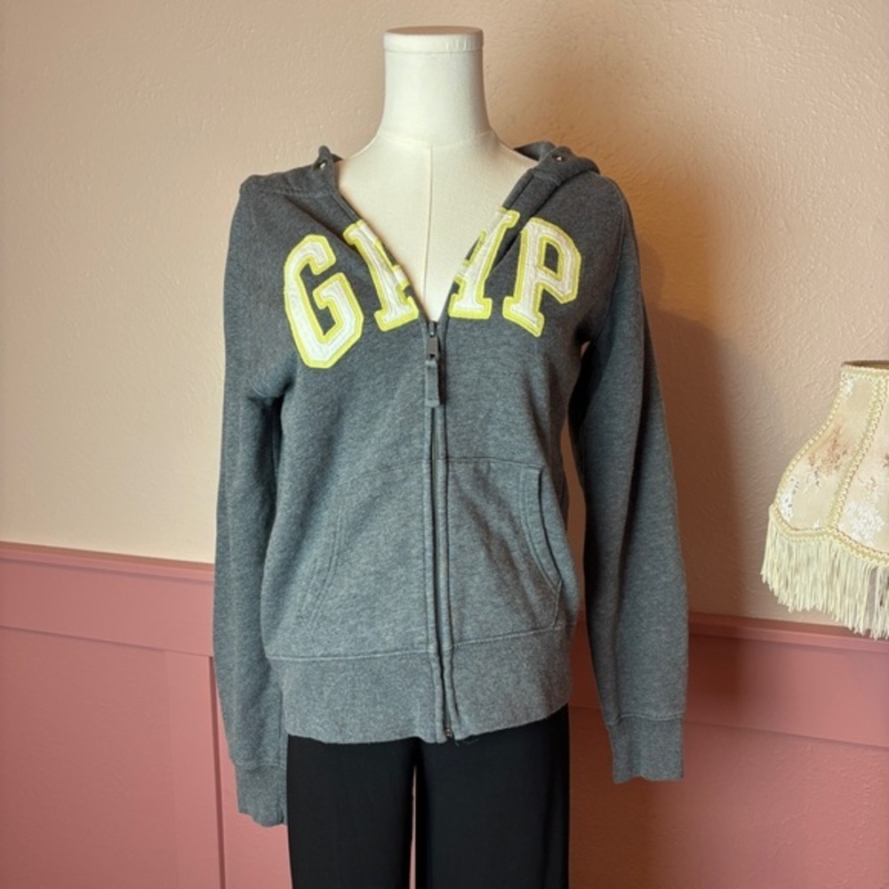 gap y2k grey yellow zip up hoodie

sz medium
